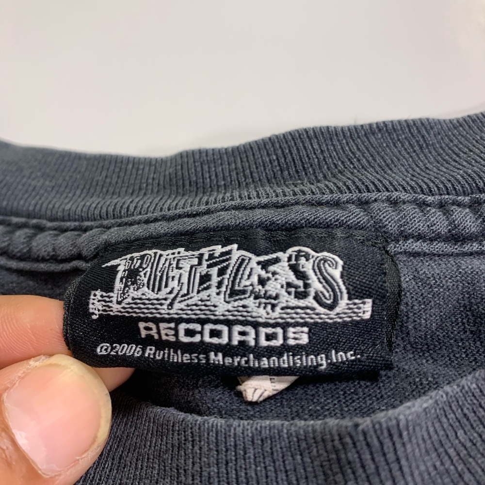 ❌SOLD❌ Vintage 2006 NWA 100 miles and runnin album cover shirt - Picture 5 of 9